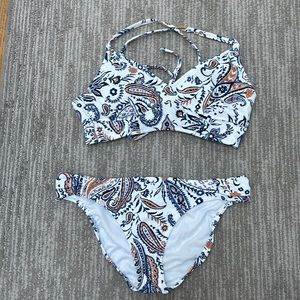 Jessica Simpson 2 piece bathing suit